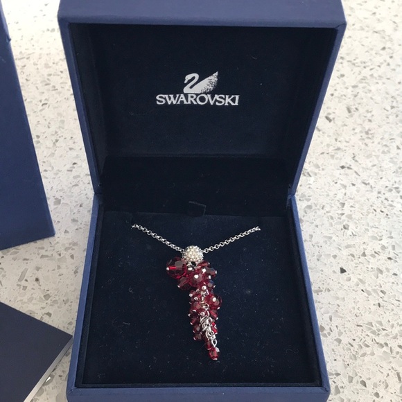 Swarovski Crystal necklace, silver 16” chain. - Picture 1 of 4